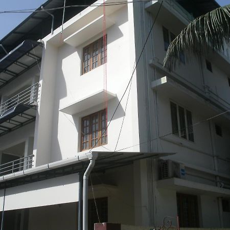 Jacaranda Holiday Home Kochi エクステリア 写真
